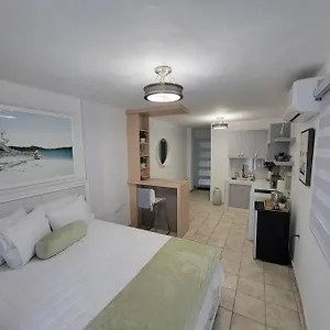 Apartment L & R, Mayaguez